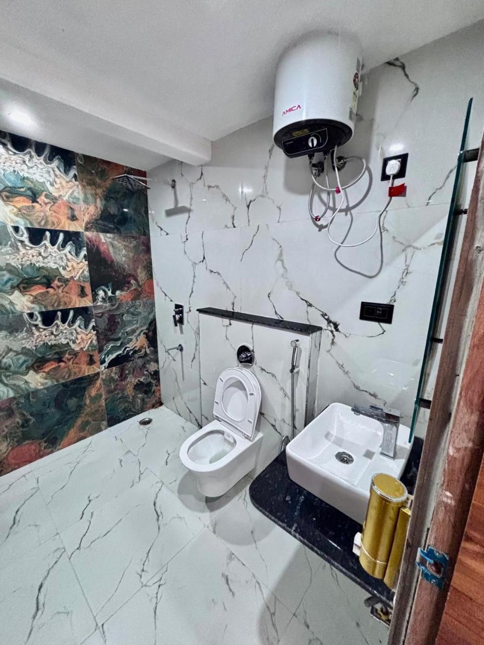 Hotel Omkar Palace Ayodhya Екстер'єр фото
